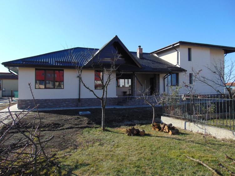 FARA COMISIOANE linga padure Vila 7 camere mobilata 4 bai 2 terase pe 1600mp