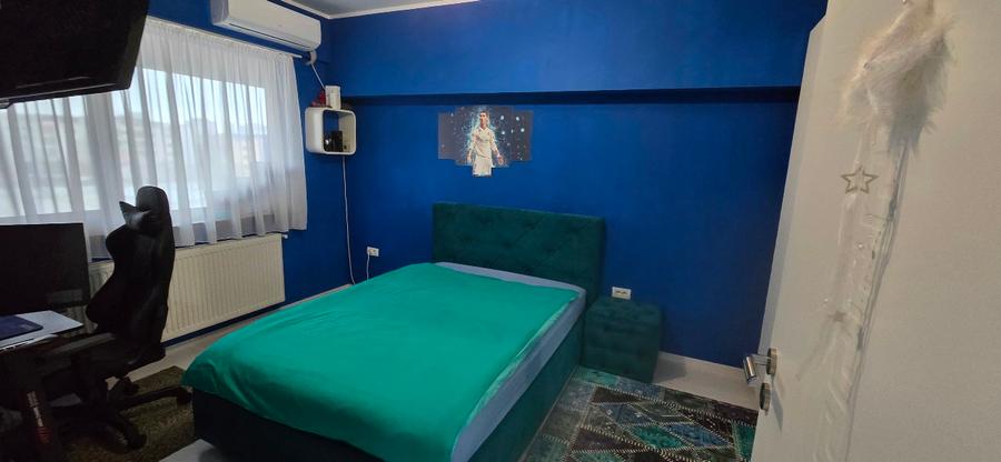 Vând apartament , 4 camere, 92 mp ,km 5