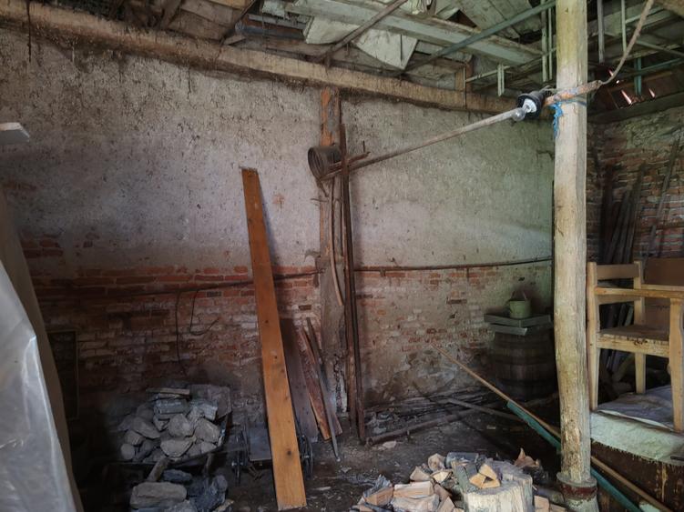 Casa 4 camere libera la vanzare VLADENI