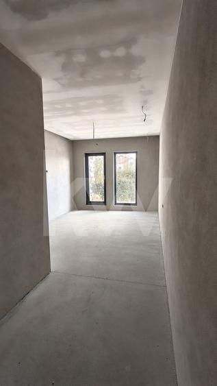 Apartament cu gradina 4 camere 3 bai