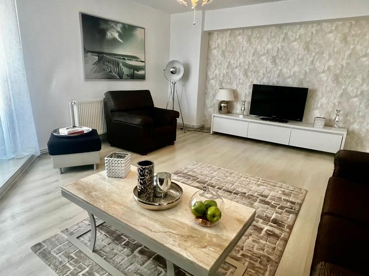 Apartament 3 camere, Calea Bucuresti, mobilat, centrala