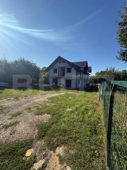 Casa Duplex la rosu, 222 mp utili, teren 423 mp, Burdujeni, Suceava