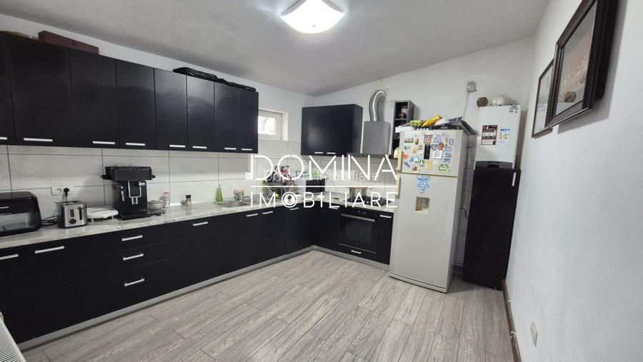 Vânzare casă P+M *suprafață generoasă-cartier privat* Str. Salcâmului, Panduraș - 7