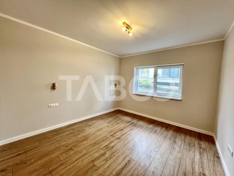 Apartament 3 camere 2 bai cu priveliste spre munti si loc de parcare