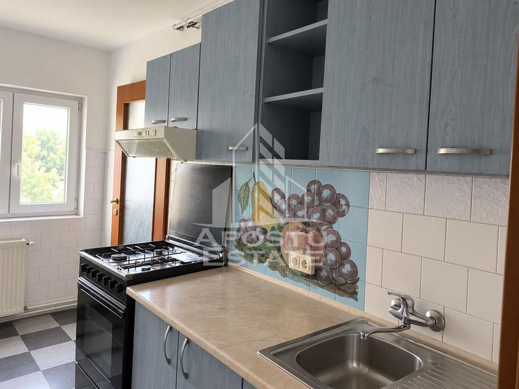 Apartament de vanzare cu 2 camere, zona Sagului, Decomandat