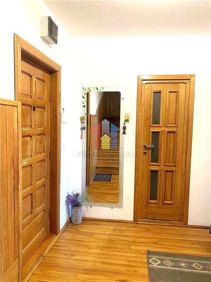 DUPLEX imens , zona Calarasi 3 camere, 2 Bai, 112 MP