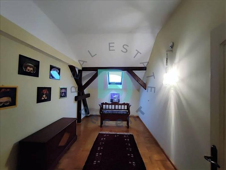 Casa singur in curte, Centrul Istoric, Brasov