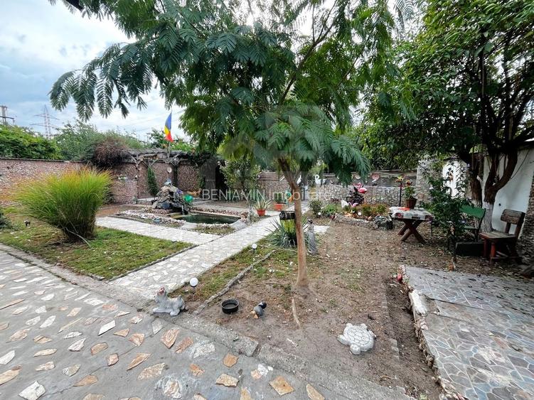 Casa Deosebita 3Camere 3Bai 1460mp Teren Garaj Piscina Bariera Valcii