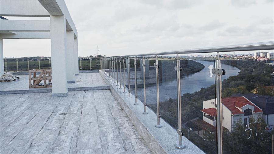 Penthouse 4 cam 245mp, terasa 106mp, Mamaia-Nord
