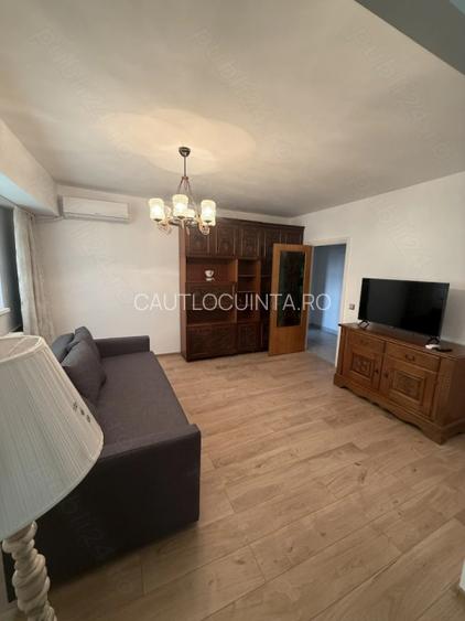 Apartament 4 camere / 1 minut Metrou / Renovat / Prima Inchiriere / - 2
