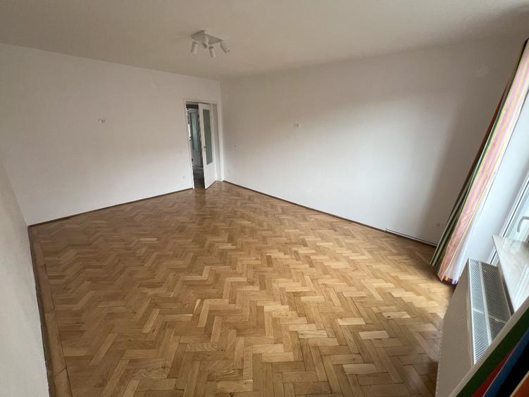 Apartament 2 cam, zona Centru Civic - Mesota, renovat, utilat, nemobilat