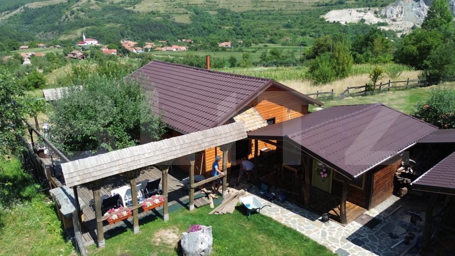 Pensiune cu 8 căsuțe, ciubere cu hidromasaj, Poiana Aiudului, Livezile
