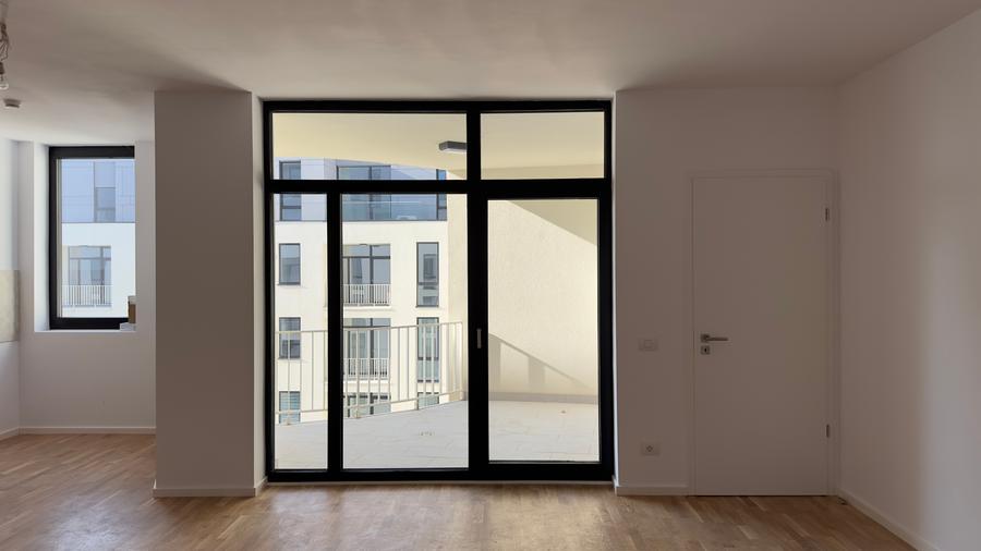 ISHO Riverside U2, Apartament generos cu vedere superba spre gradina si Bega