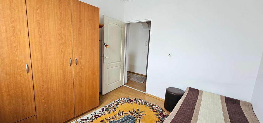 Inchiriez apartament de 3 camere ,situat in cartierul Hipodrom 4- Aleea Streiu