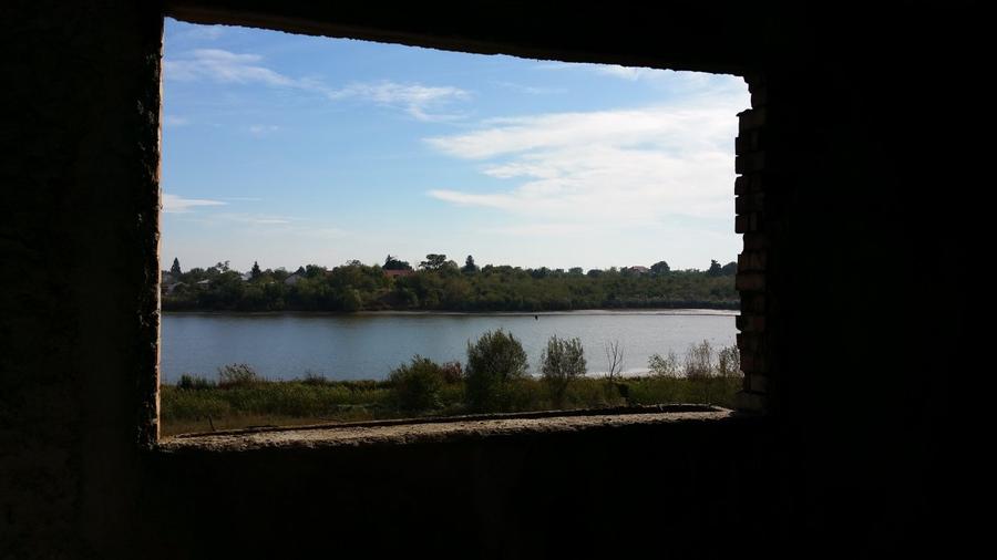 Proprietate frumoasa si rara cu deschidere la lac!La 30 km de Bucuresti