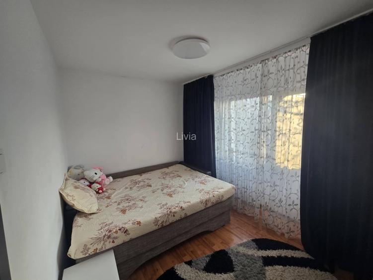 APARTAMENT 4 CAMERE, DECOMANDAT, 2/4, INEL 2 - 12