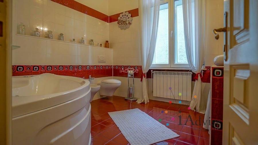 Vilă Istorică de Excepție în Centrul Istoric | 15 Camere | Acces Auto - 21
