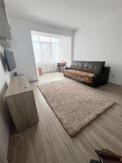 Apartament 2 camere renovat, etajul 1, parcare, Tractorul - 2