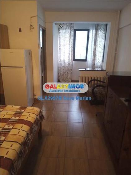 GARSONIERA DE INCHIRIAT SALA PALATULUI