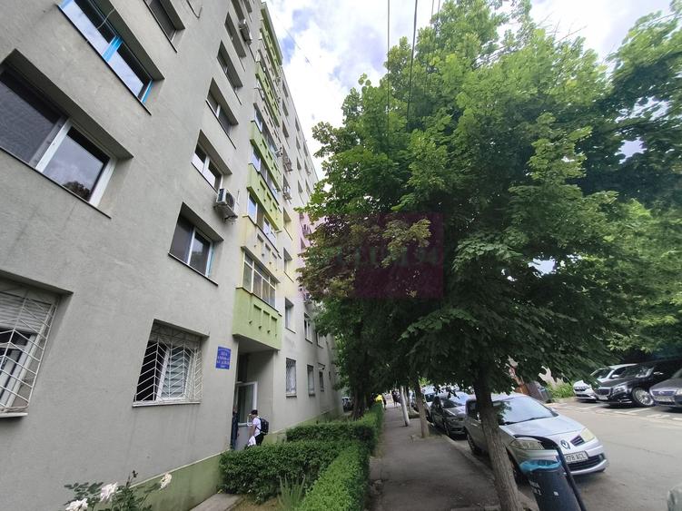 Apartament 3 camere construit 1986 Preț Foarte Bun Colentina- M.Bacilă