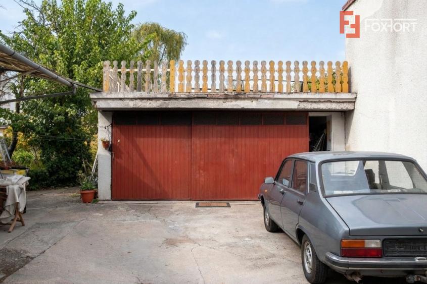 Casa individuala cu 4 camere, garaj si teren de 694 mp, zona Bujac Arad