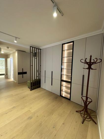 Apartament 3 camere -ISHO