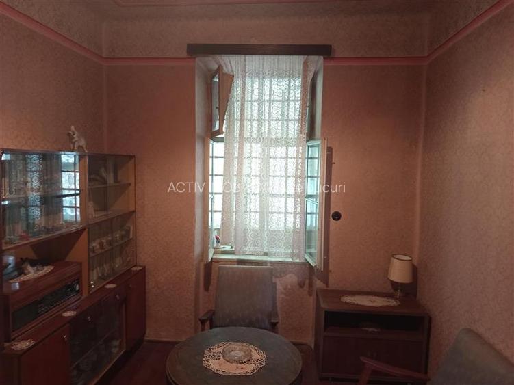 Oravita, Casa cu Spatiu Comercial, Zona Lacul Mic, Pret Negociabil - 9