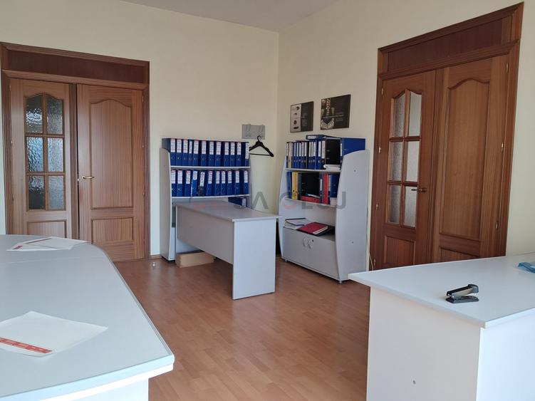 Apartament de 5 camere în Vilă , ideal ivestiție, parcări