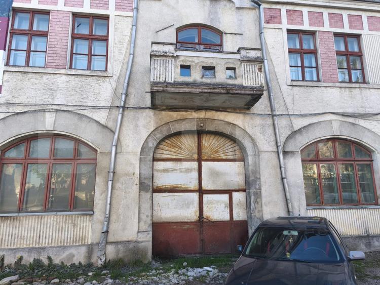 Spatiu multifunctional, zona ultracentrala, 1883mp, Siret