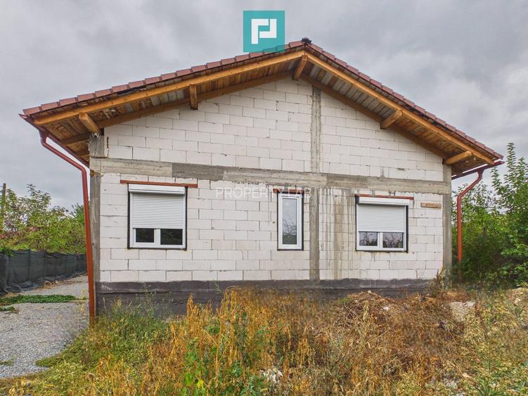 Casă nouă cu 3 camere, în localitatea Miniș, Arad - 8
