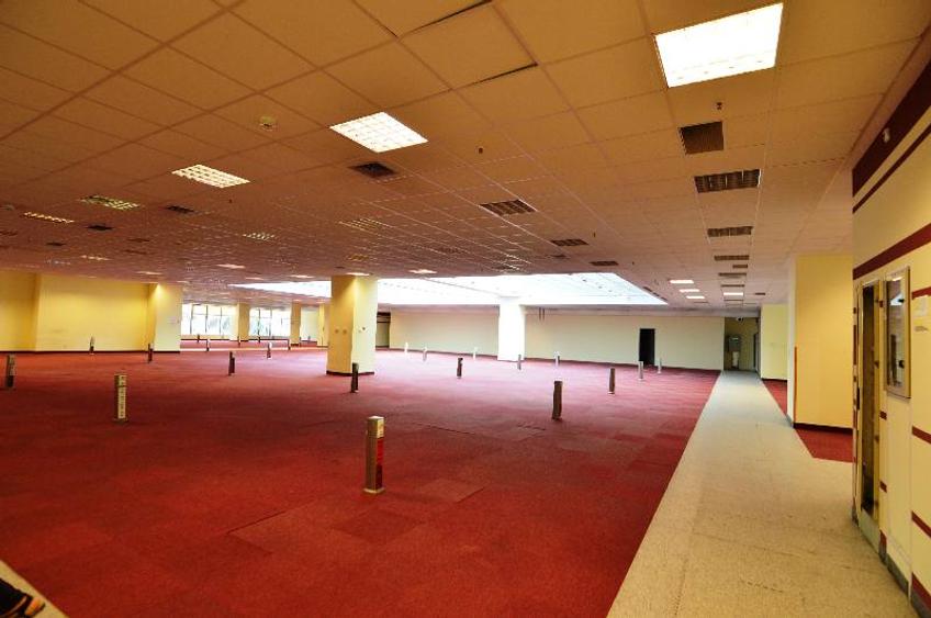 Iride Business Park cladirea 2, Pompei, 323 - 6915 mp  0% comision!