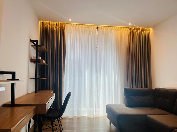3 Camere - One Charles de Gaulle