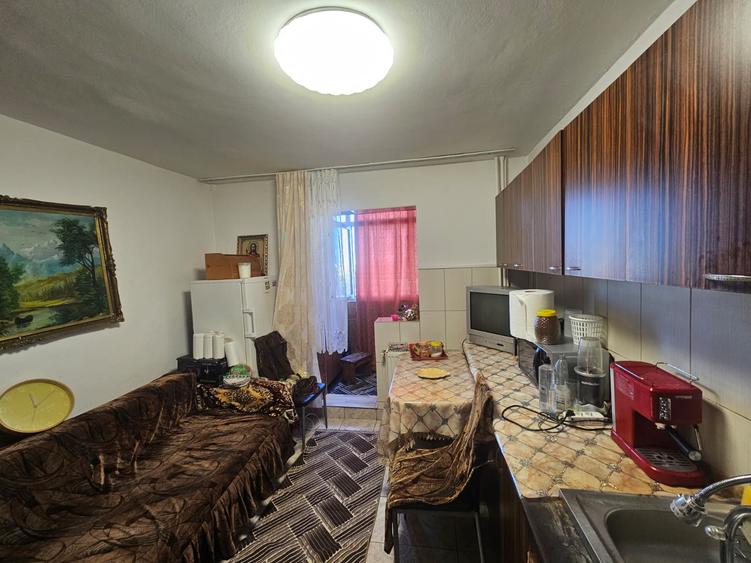 Apartament 2 camere decomandat, Etaj 5/8, Str. V. Croitoru