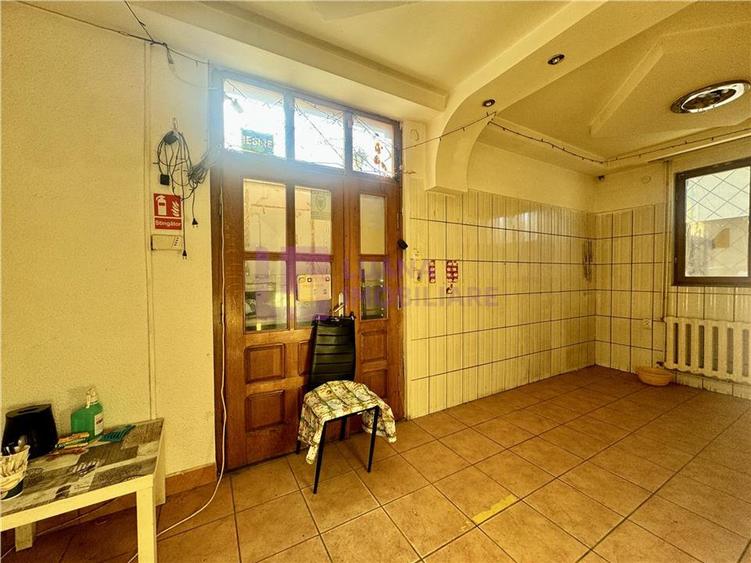 Spatiu comercial de vanzare | zona Compa | 56 mp | 2 intrari | depozit