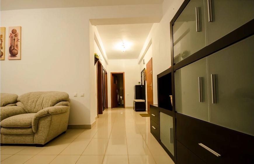Mamaia, central, 3 camere decomandate lux, 130 mp