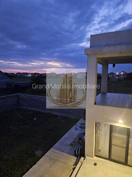 Duplex de vânzare | 160 mp utili + 50 mp terase | Garaj | Dumbravita