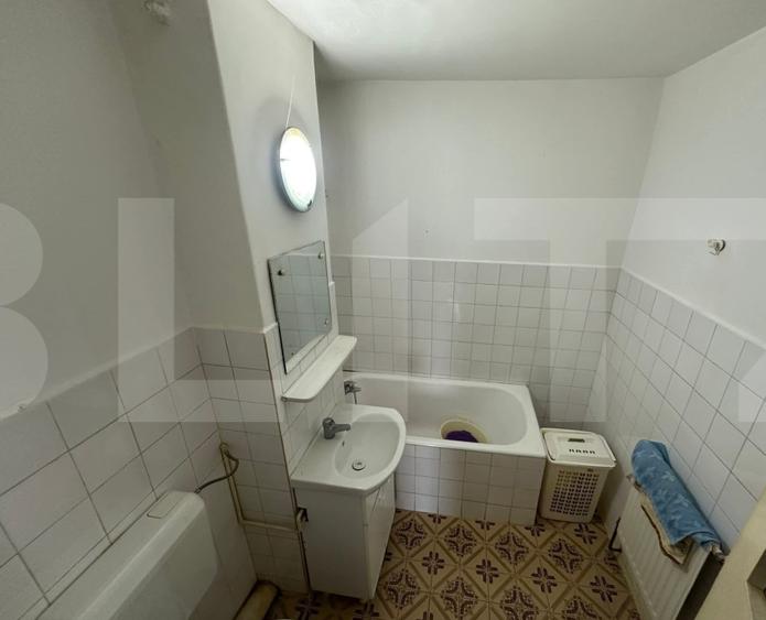 Apartament 3 camere, decomandate, 71 mp, zona Simeria