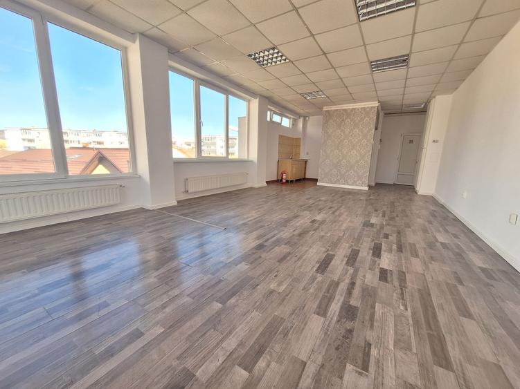Cladire de birouri, in zona centrala, cu parcare, zona The Office