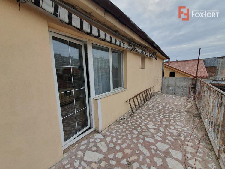 Casa individuala cu 6 camere, garaj si teren de 500 mp - zona Sagului