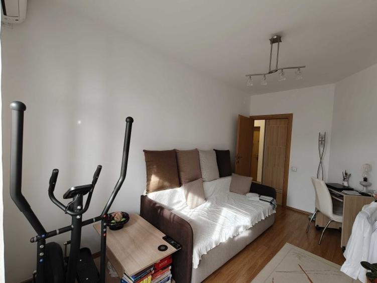Apartament 2 camere decomandat etaj 2 bloc 2007 zona Pacii