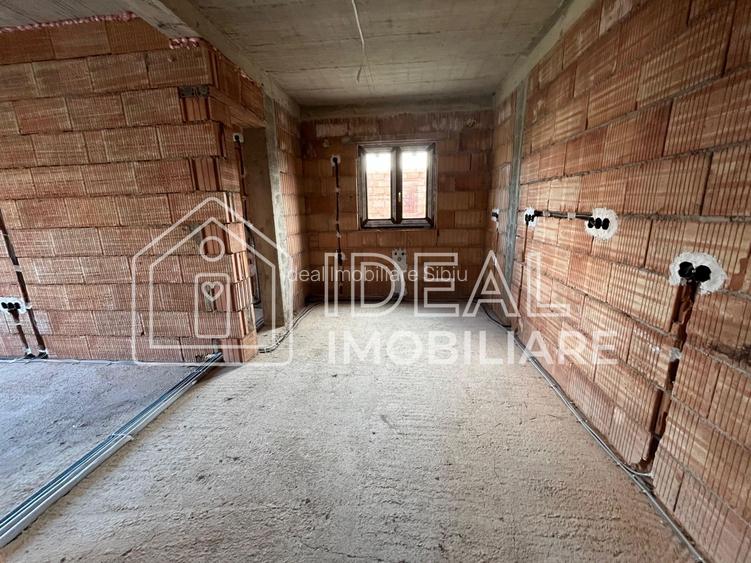 Casa individuala - 125mpu și 270mp curte | Sura Mica - 14
