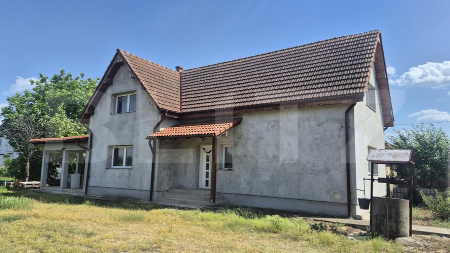Casa cu 3 dormitoare de vanzare, 150 mp, teren 1345 mp, localitatea Lazuri
