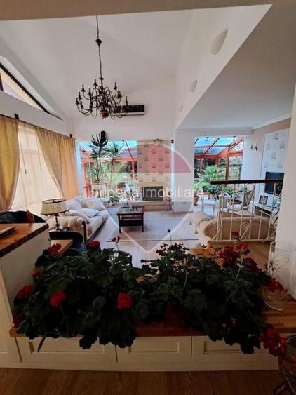 Casă / Vilă cu 10 camere de vânzare în zona Bariera Valcii - 7