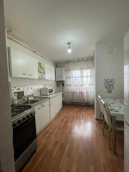 Apartament de vanzare, cu 2 camere, 49 mp, decomandat, Baia Mare