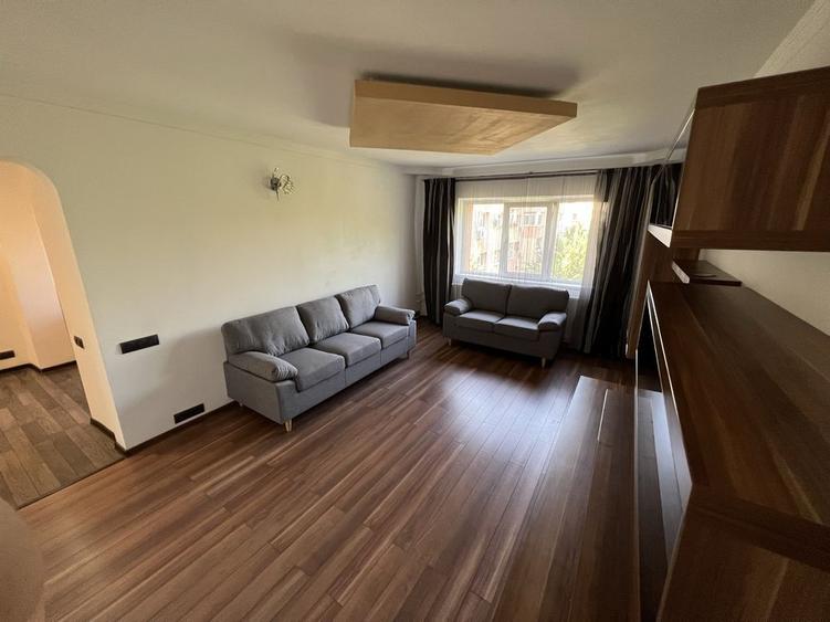 Apartament renovat 2 camere Rahova, loc parcare inclus