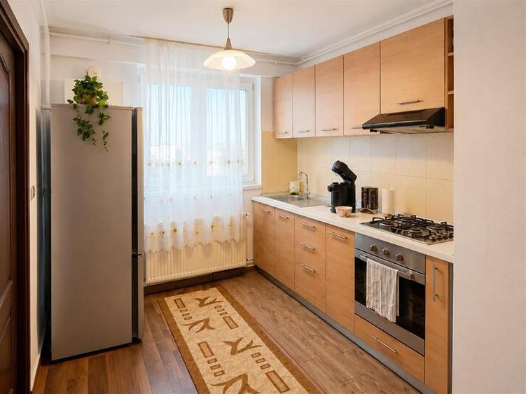 Apartament 3 camere, zona Grivitei