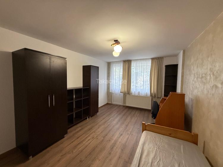 Apartament cu 2 camere decomandat - Aleea Cornisa - 5