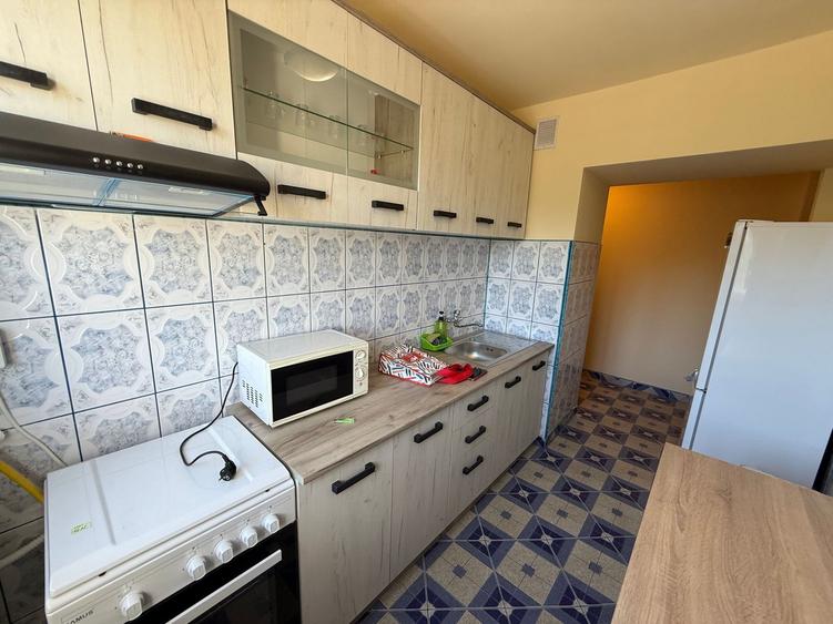 Apartament 2 camere 44 mp - mobilat/utilat nou - Plopeni Prahova