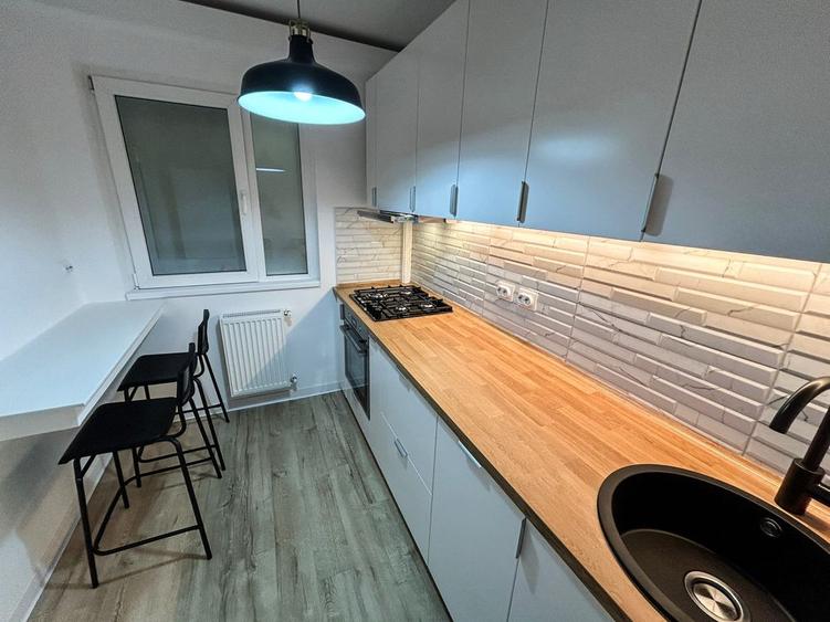 3 camere renovat 2025 METROU Raul Doamnei