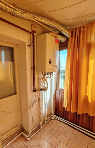 Apartament decomandat Micro 21 etaj 2